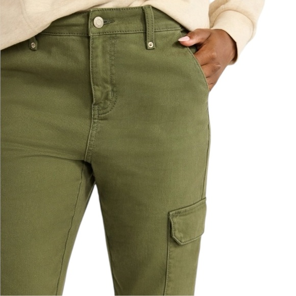 Time and Tru Size 4 High Rise Cargo Flare Jeans in Sea Turtle Green - Picture 2 of 6